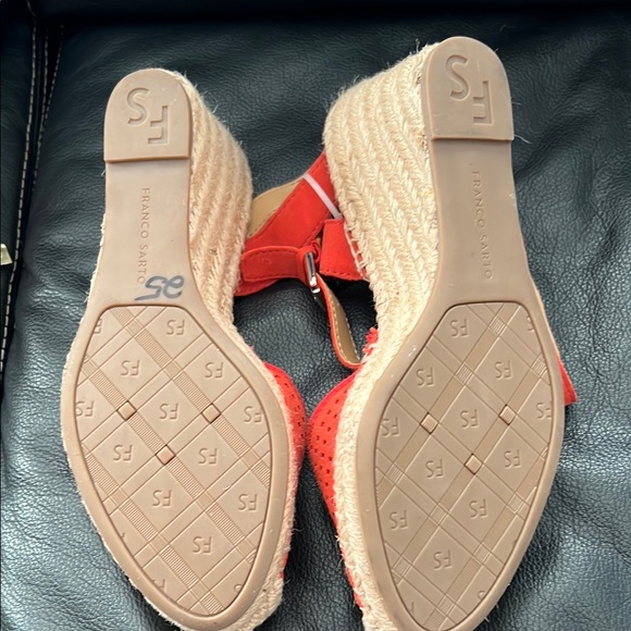 Franco Sarto NWT Stylish Orange Wedge Sandals. - Picture 5 of 9